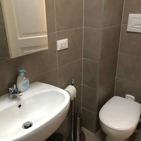 Appartement Light House: Luce E Charme In Un Piccolo Faro Trieste